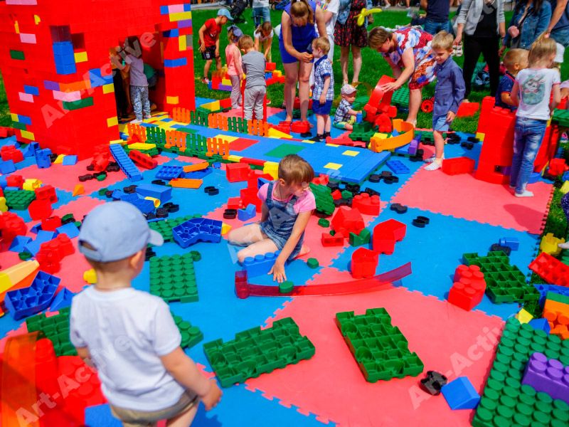 Lego гигант