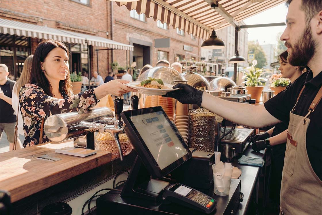 Касса на веранде