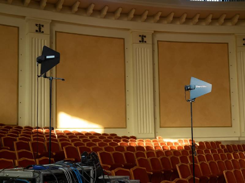 Антенна Shure ua874wb со сплиттером-усилителем