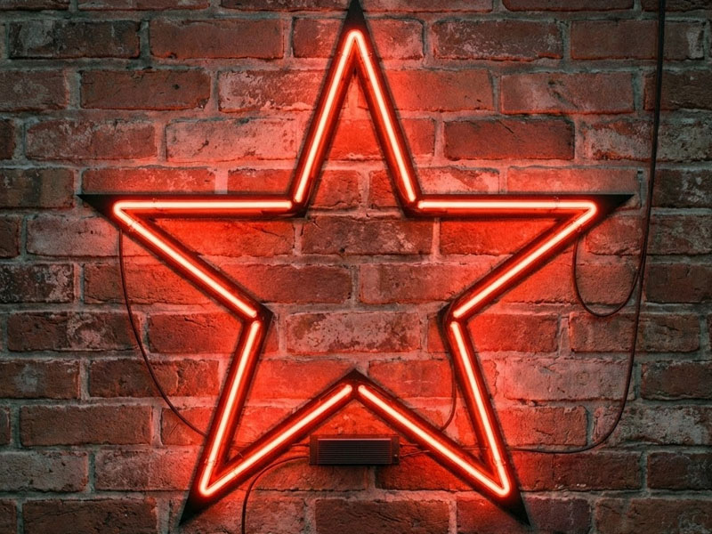 Неоновая вывеска «Красная звезда»