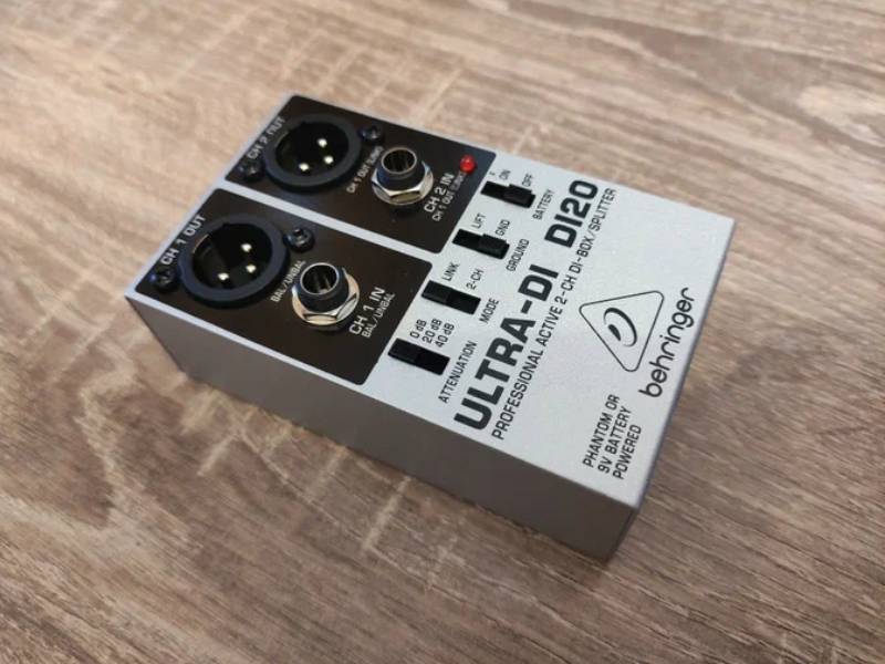 Ди-бокс Behringer DI20