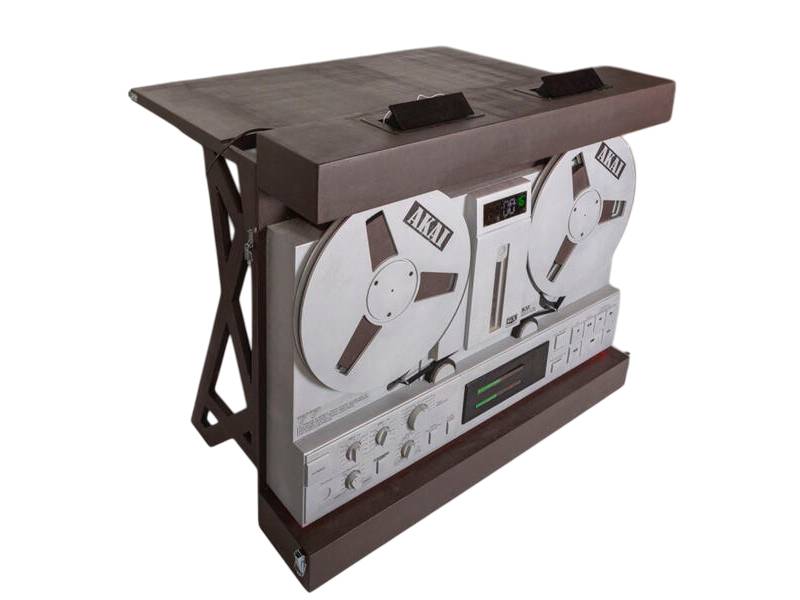 DJ-стол в виде магнитофона AKAI GX-77