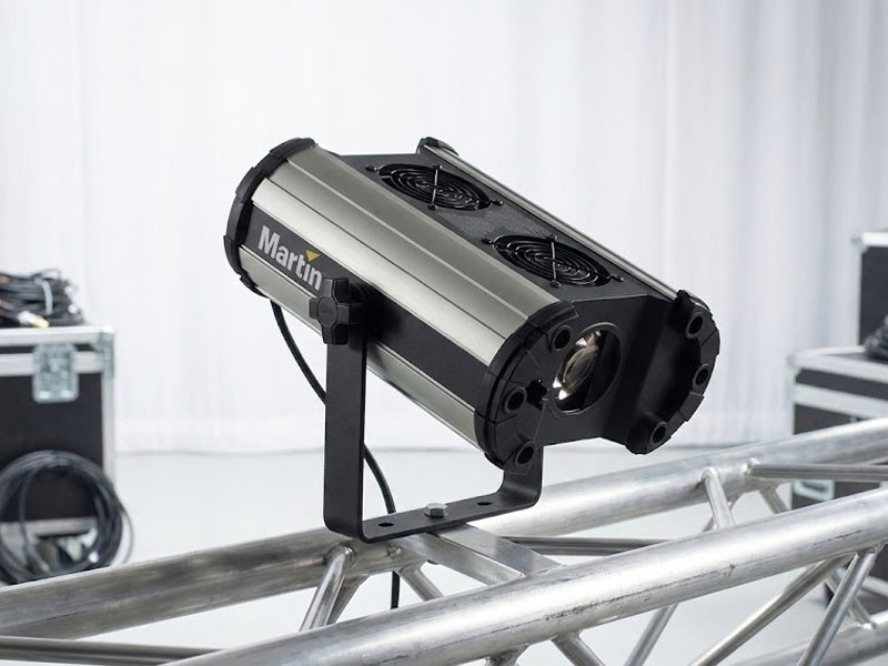 Эффект вращения пучка гобированных лучей Martin mania EF3