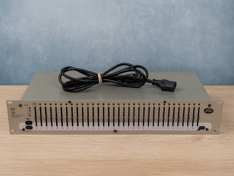 Эквалайзер графический PEAVEY QF131 Graphic EQ w/ FLS