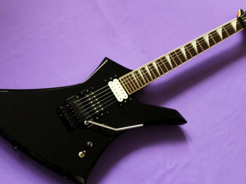 Электрогитара Heavy-metal черная