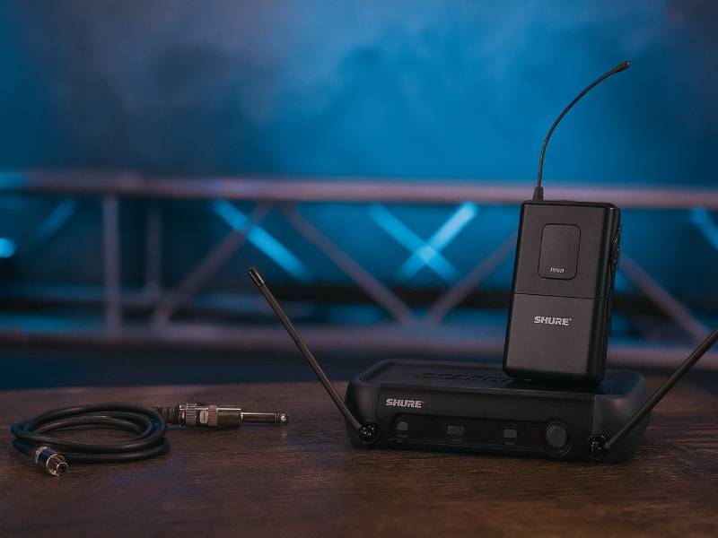 Гарнитура Shure PG30 с базой PGX4 с бодипаком PGX1