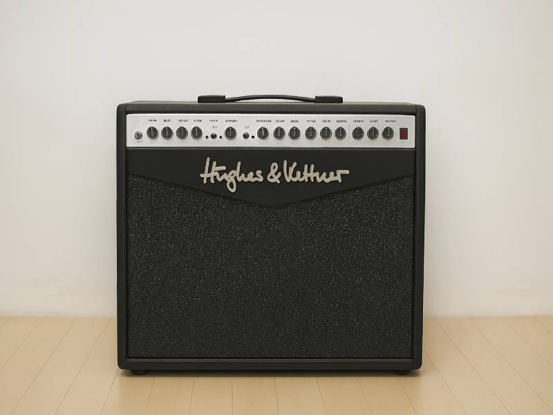 Гитарный комбик Hughes&Kettner Tour Reverb