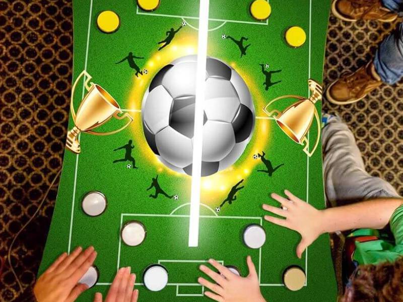 Кнопочный бой футбольный