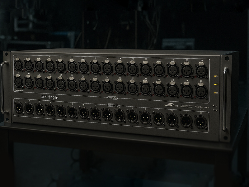 Сценический коммутационный блок Behringer S-32