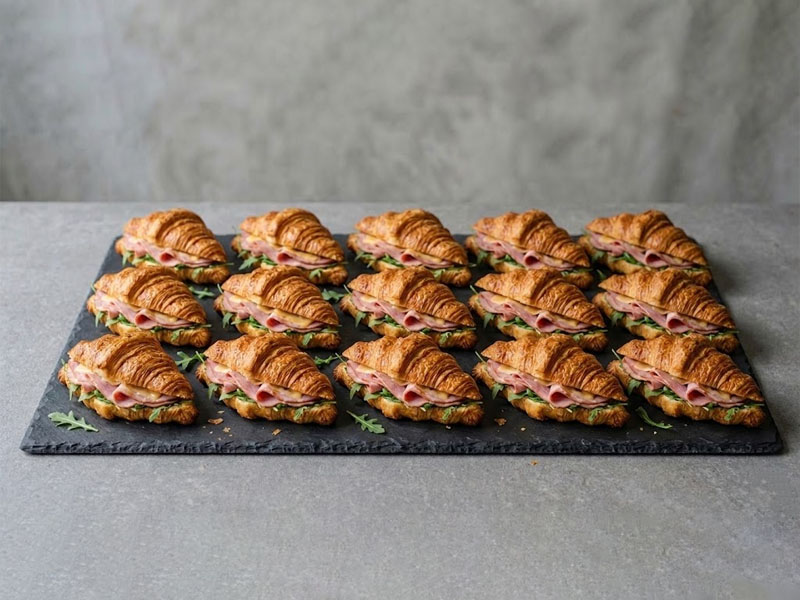 Круассан с ветчиной — вид 3