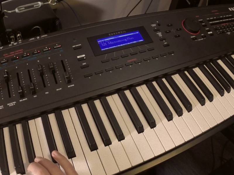 Курцвейл К-2000 в качестве аксессуара кино и ТВ