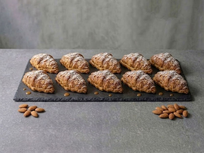 Набор круассанов с миндалём — вид 3