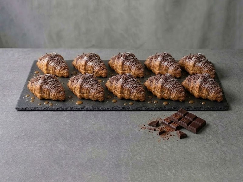 Набор круассанов с шоколадом