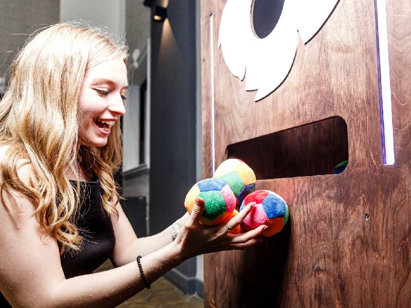 Накорми дедушку