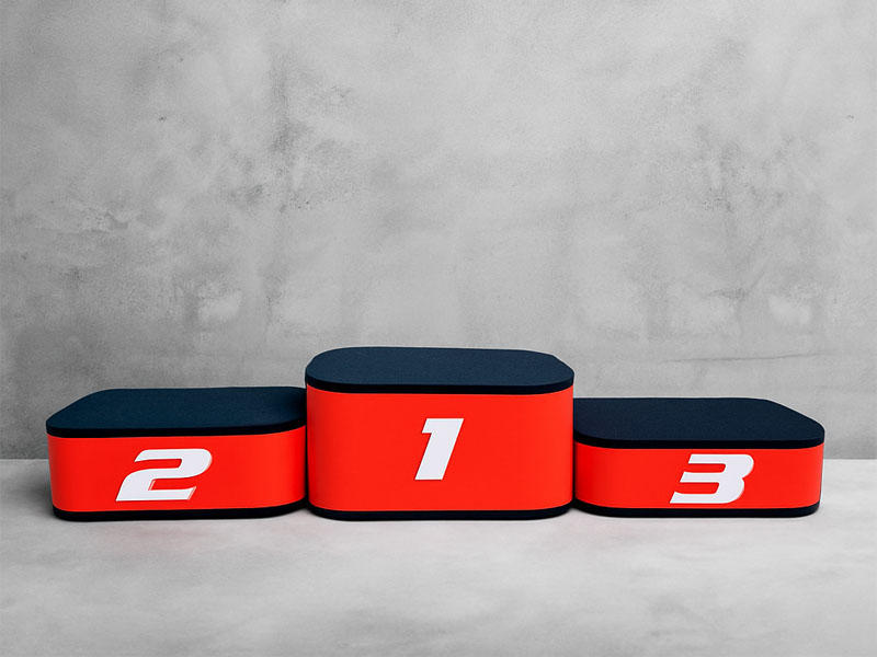 Пьедестал мобильный из трех подиумов