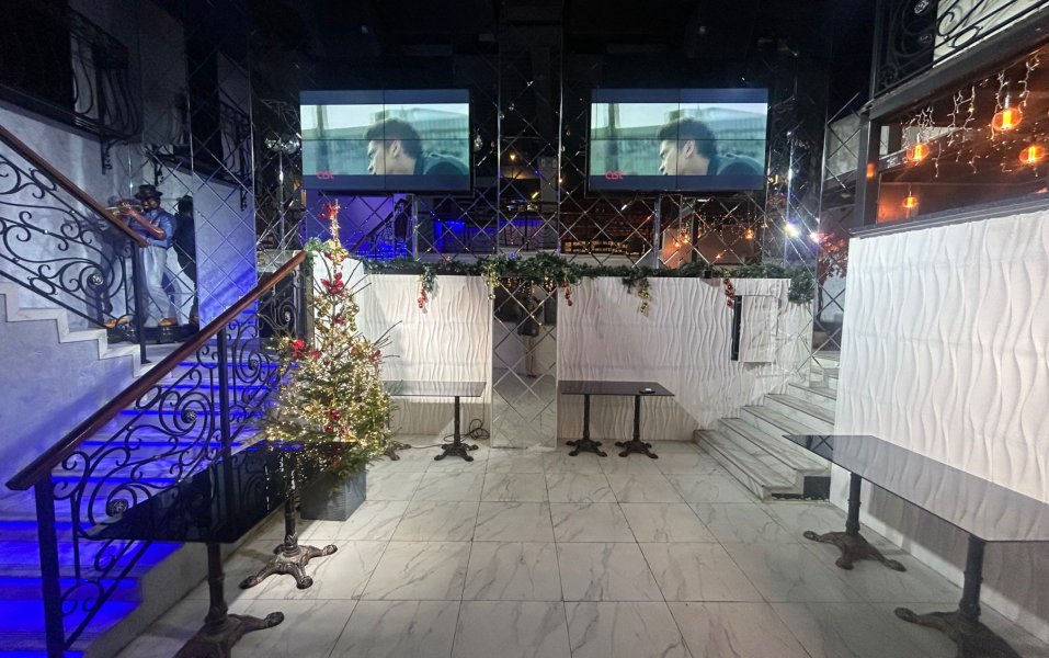 Двухуровневый VERO_ LOFT&KARAOKE «все включено» с караоке и диджеем — фото 1