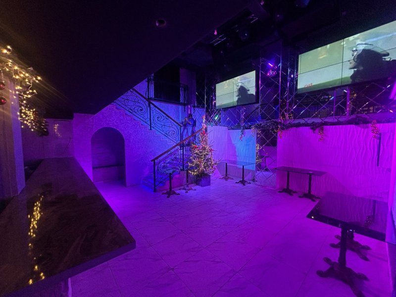 Двухуровневый VERO_ LOFT&KARAOKE «все включено» с караоке и диджеем — фото 2