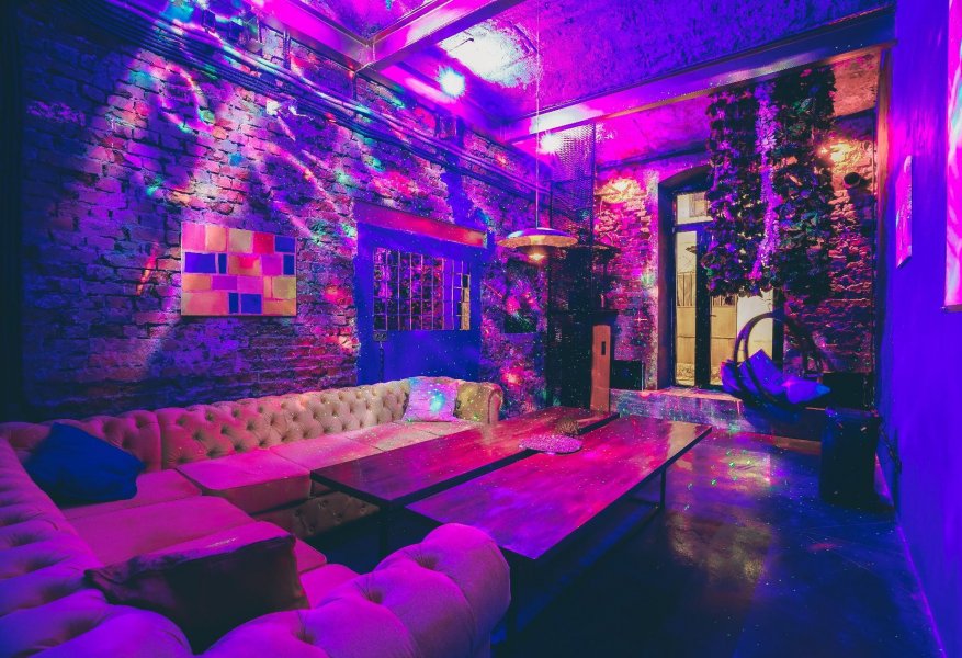 Sava Loft - классический небольшой лофт с верандой на Бауманской — фото 3
