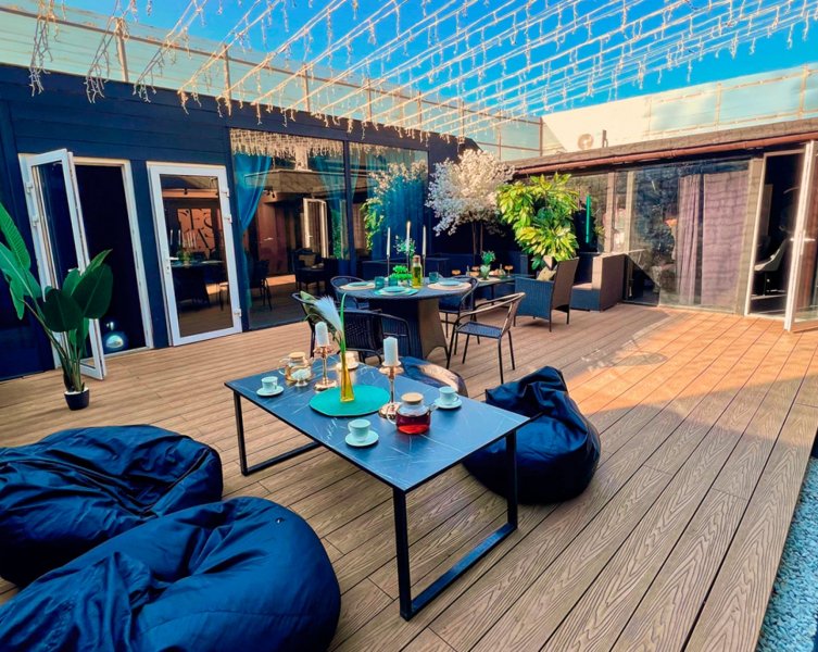 Лофт с роскошными арт-объектами и верандой на крыше у метро Бауманская — фото 5