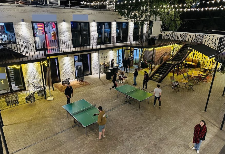 Solo Loft - небольшой зал в современном стиле и нейтральных тонах на Бауманской — фото 2