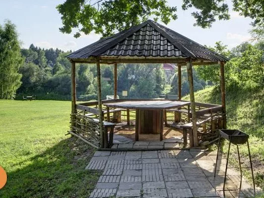Беседки на территории дома отдыха Valesko Hotel Spa — фото 1