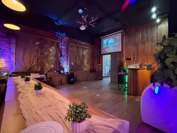 Лофт Rockwood из кирпича и дерева с грилем и верандой — фото 1