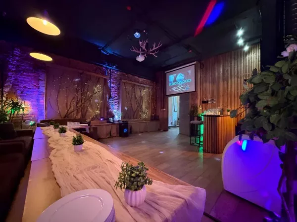 Лофт Rockwood из кирпича и дерева с грилем и верандой — фото 2