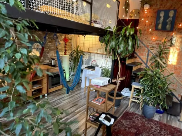Yuka Loft - яркий двухэтажный лофт с биофильным дизайном около м. Аэропорт — фото 4