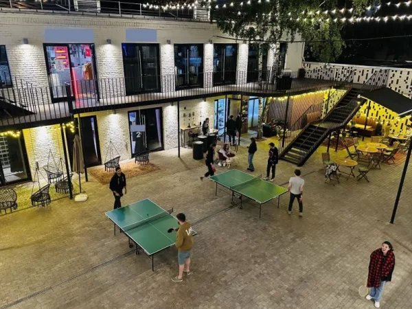 Solo Loft - небольшой зал в современном стиле и нейтральных тонах на Бауманской — фото 2