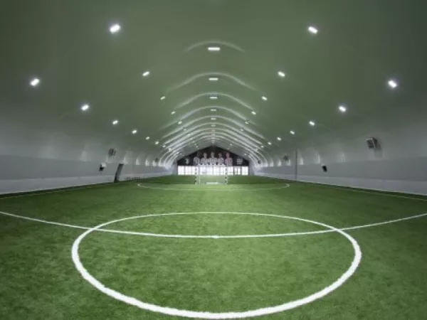 Закрытое футбольное поле в СДК SportVille — фото 1