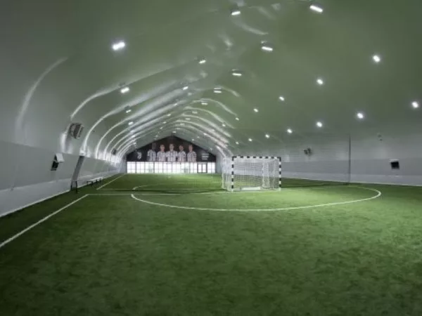 Закрытое футбольное поле в СДК SportVille — фото 4