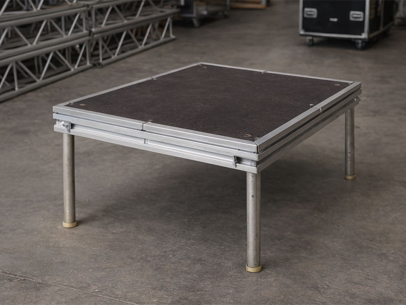 Подиум шип-паз 1х1м с ножками