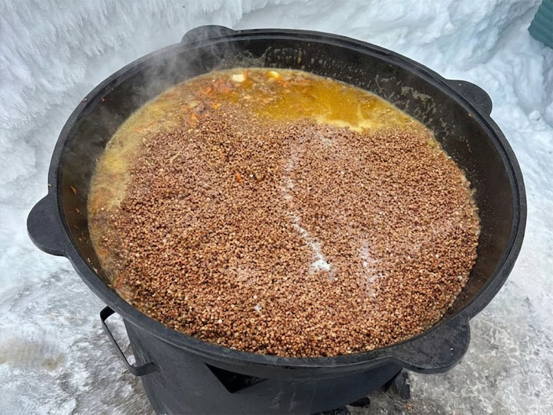 Полевая гречневая каша с мясом — вид 5