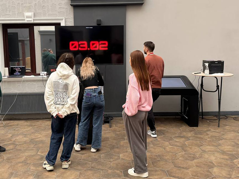 Аренда интерактива «Поймай момент»