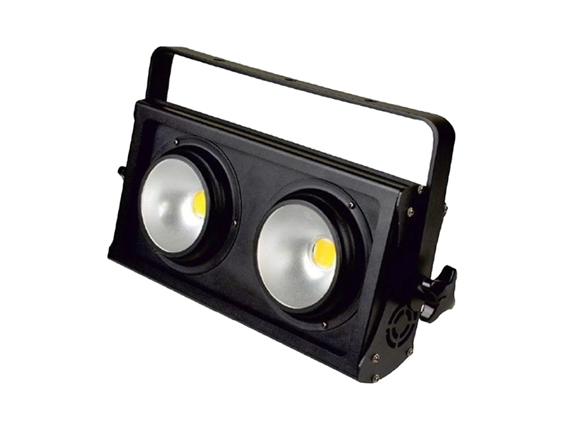 Прожектор COB LED Blinder-W 2x100W