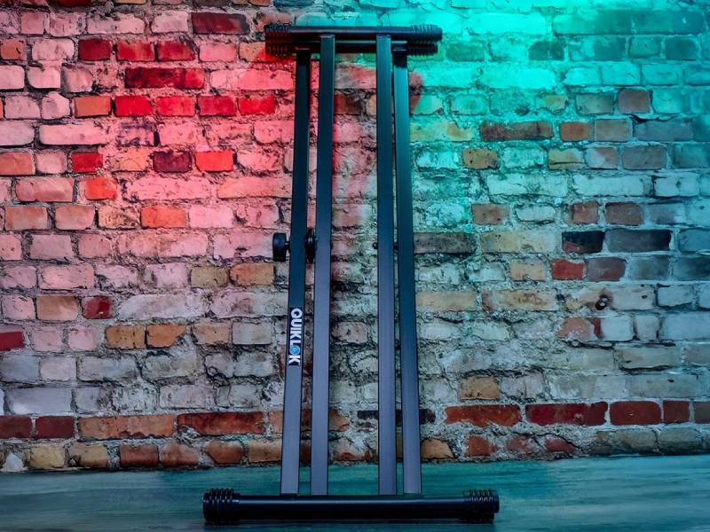 QUIK LOK T20 BK - х-образная клавишная стойка