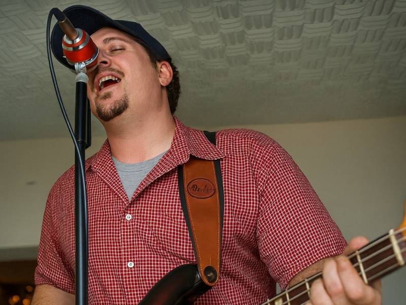 Ретро-микрофон в стиле Камеди Клаб