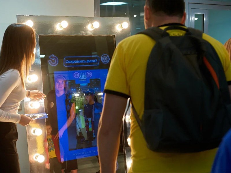 Селфи зеркало с лампами