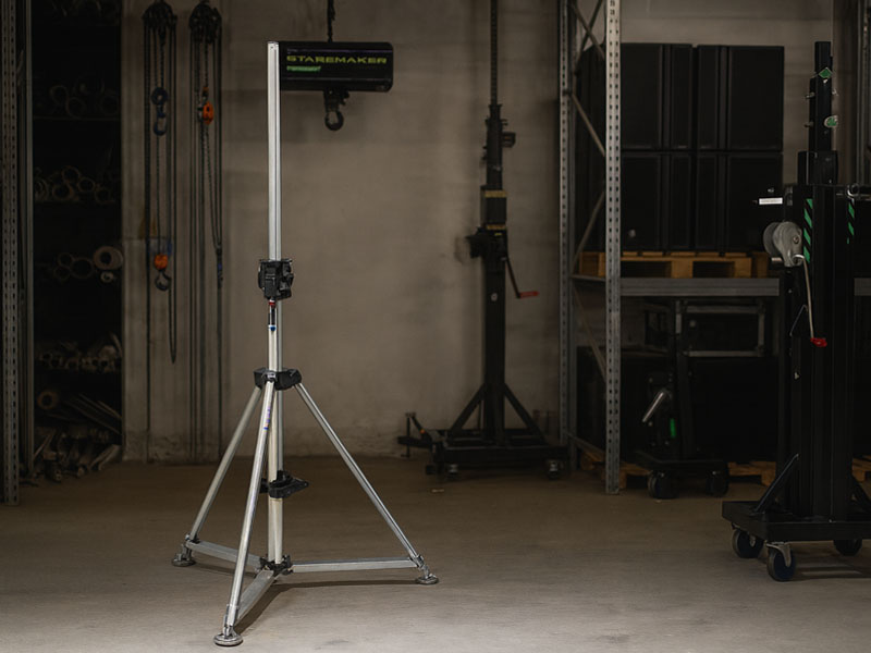 Штатив Strendlighting Manfrotto с ручной лебедкой