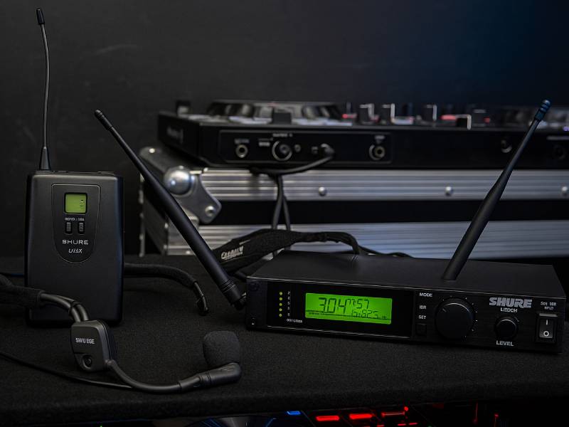 Радиогарнитура SHURE ULXP14/30 с головным микрофоном WH30