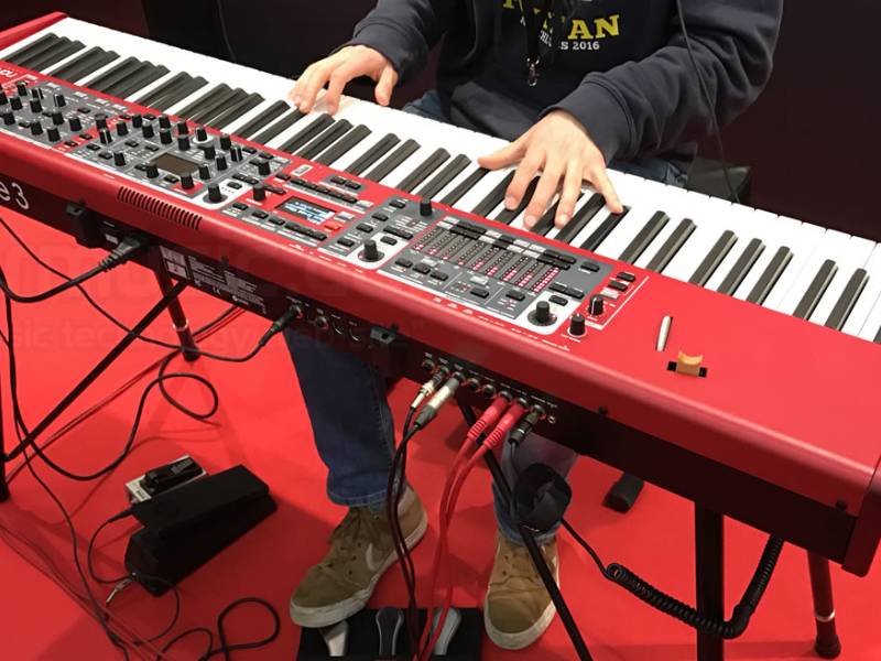 Синтезатор Clavia Nord Stage 2 HA88