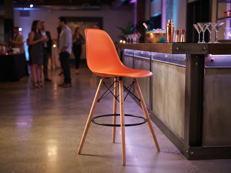 Стул барный Eames оранжевый пластик — вид 2
