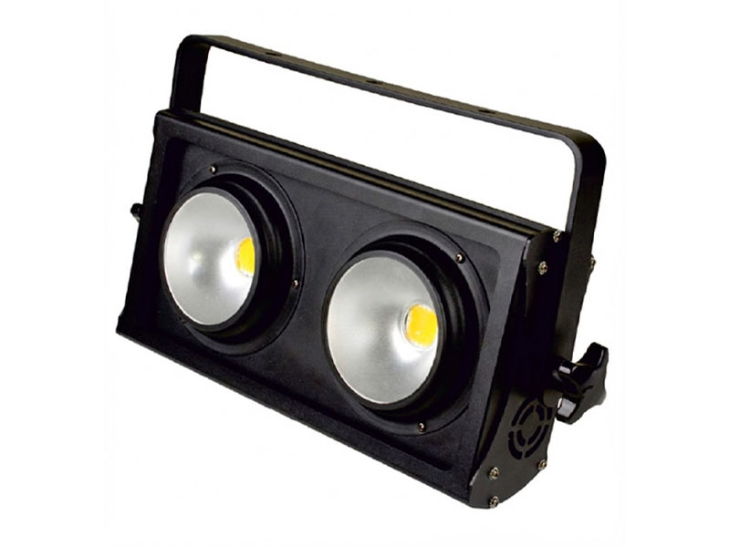 Светодиодный блайндер COB LED Blinder-W 2x100W