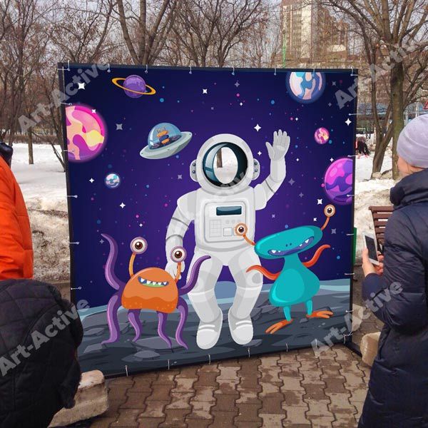 Космонавт для фотозоны