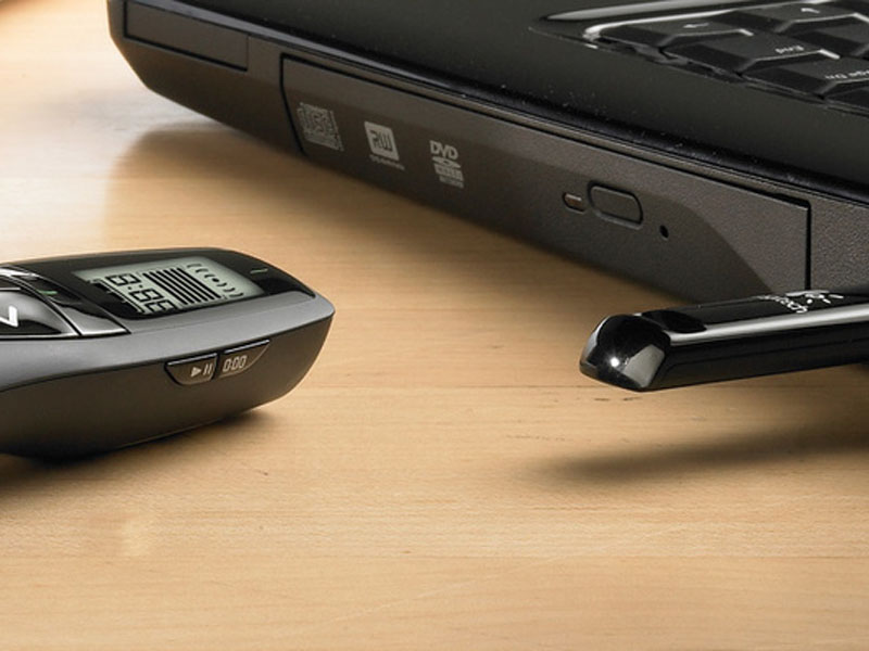 Указка (кликер) Logitech Wireless Presenter R400 USB