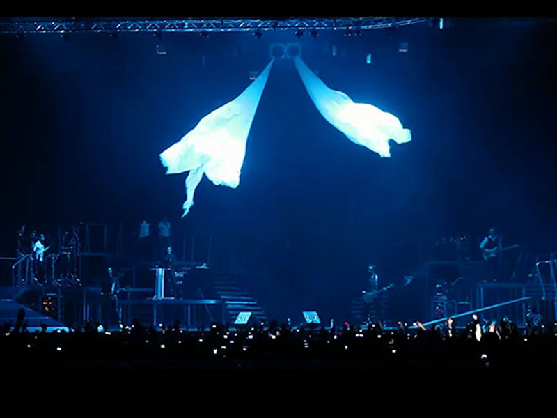 Всасывающийся кабуки-занавес автоматический