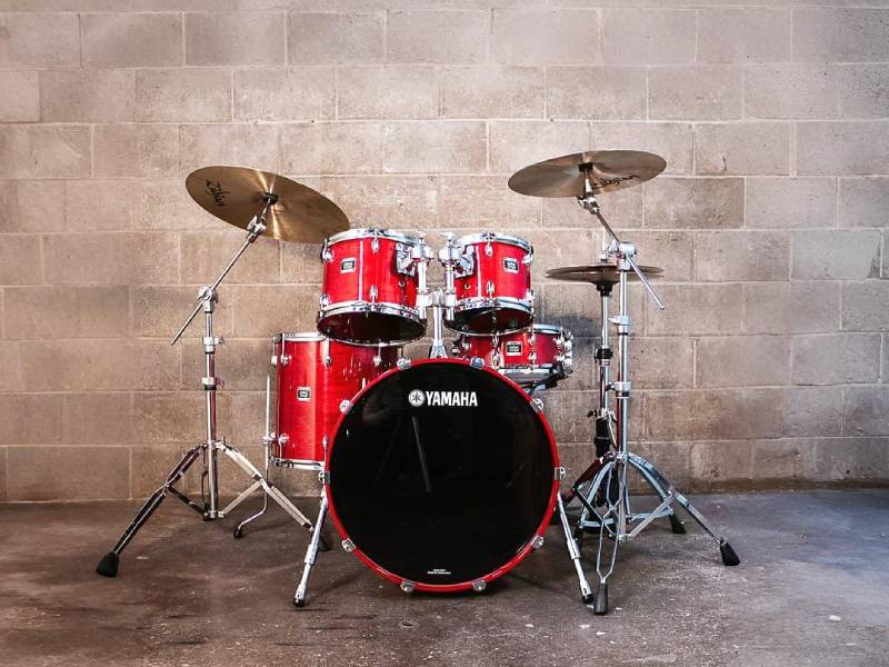 Yamaha OAK Custom красного цвета 22